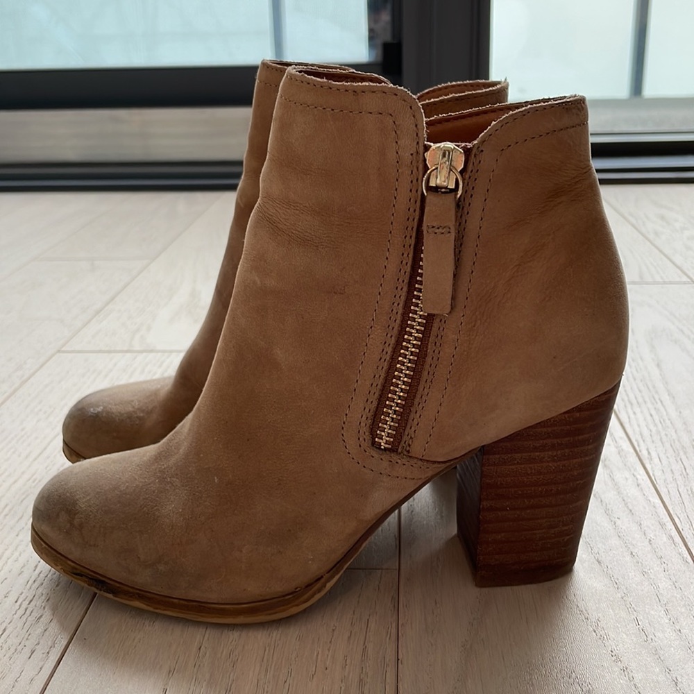 Aldo Tan Suede Heeled Booties - Picture 4 of 10